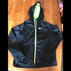 Boys youth Nike hooded sweatshirt used size Medium